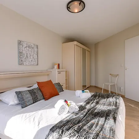 Huswell - Spacious & Modern Sea View With Garage 오스텐드
