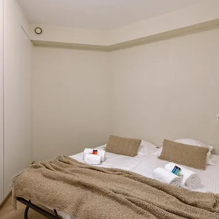 Huswell - Spacious & Modern Sea View With Garage Апартаменти