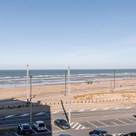 Huswell - Spacious & Modern Sea View With Garage