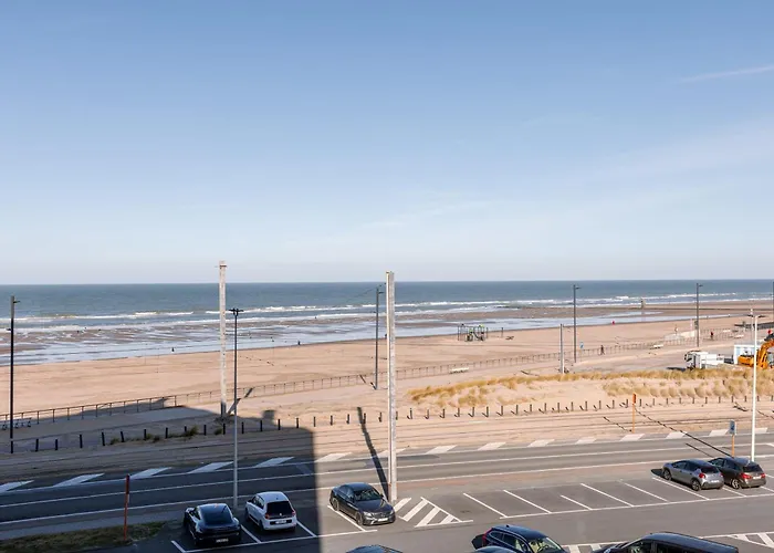 Huswell - Spacious & Modern Sea View With Garage