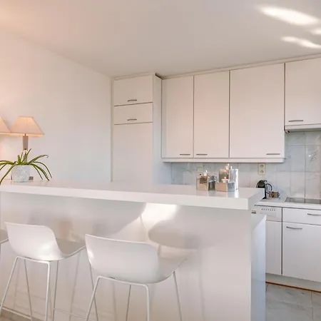 Huswell - Spacious & Modern Sea View With Garage Appartement Ostende